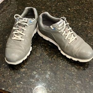 Men’s great condition golf shoes